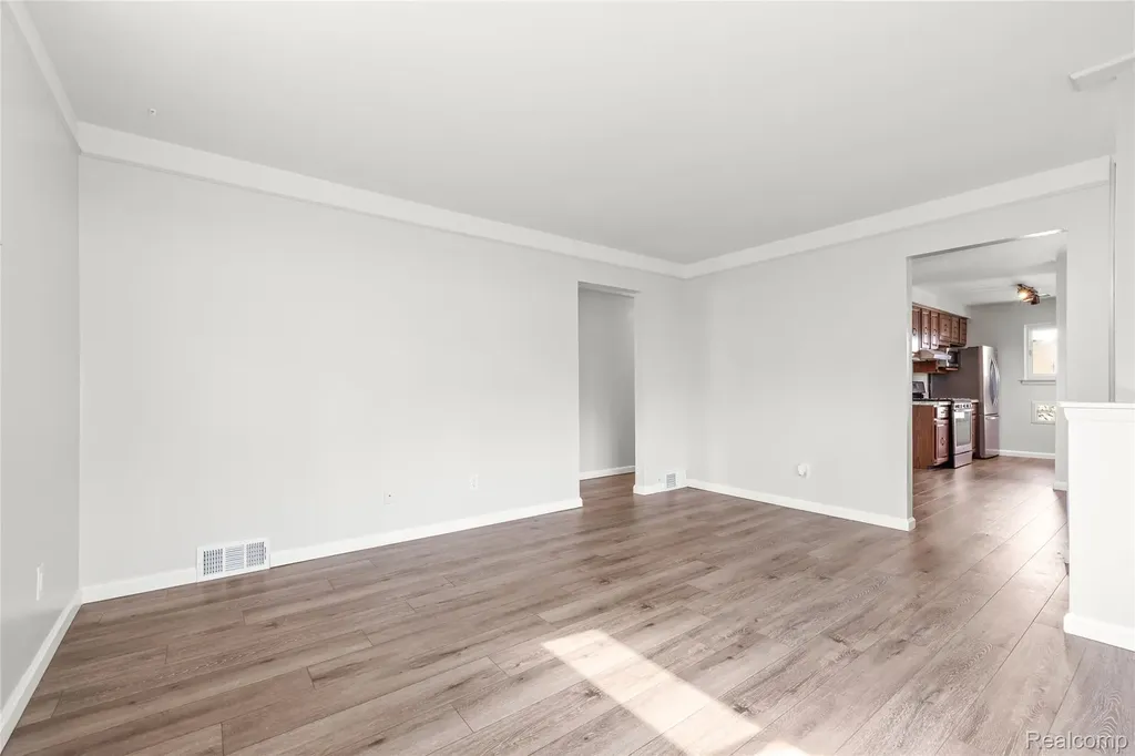 30853 Steinhauer Street Westland City MI 48186
