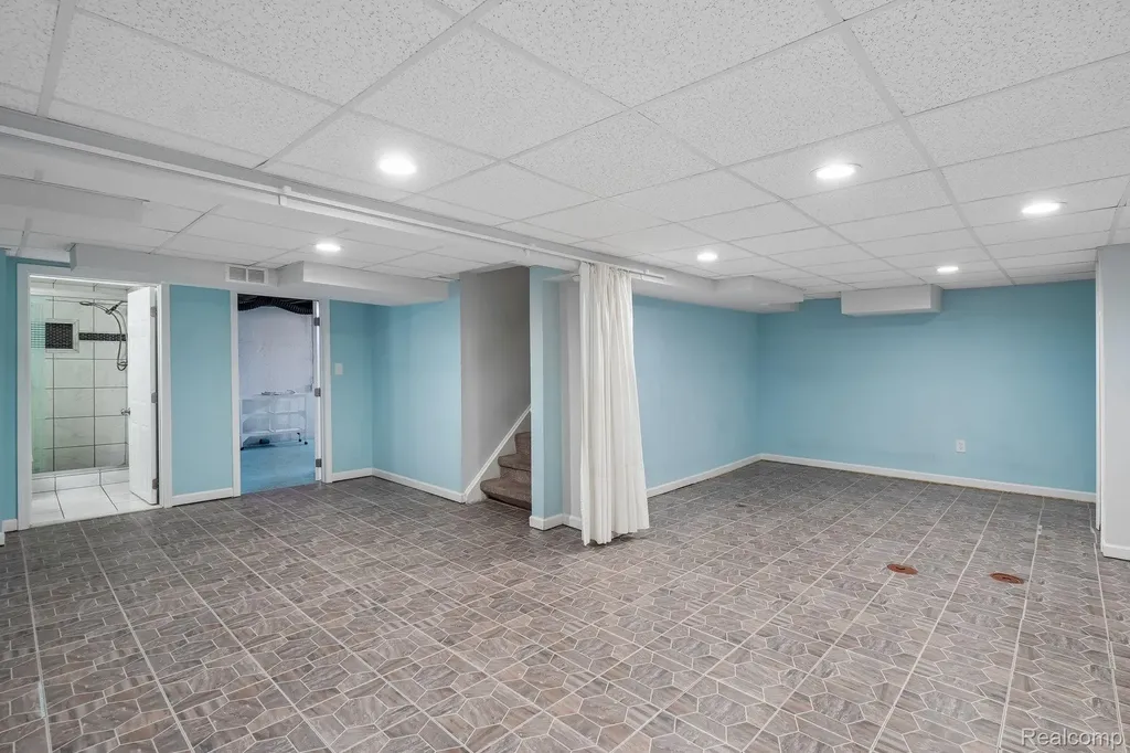8401 18 Mile Road Sterling Heights City MI 48313