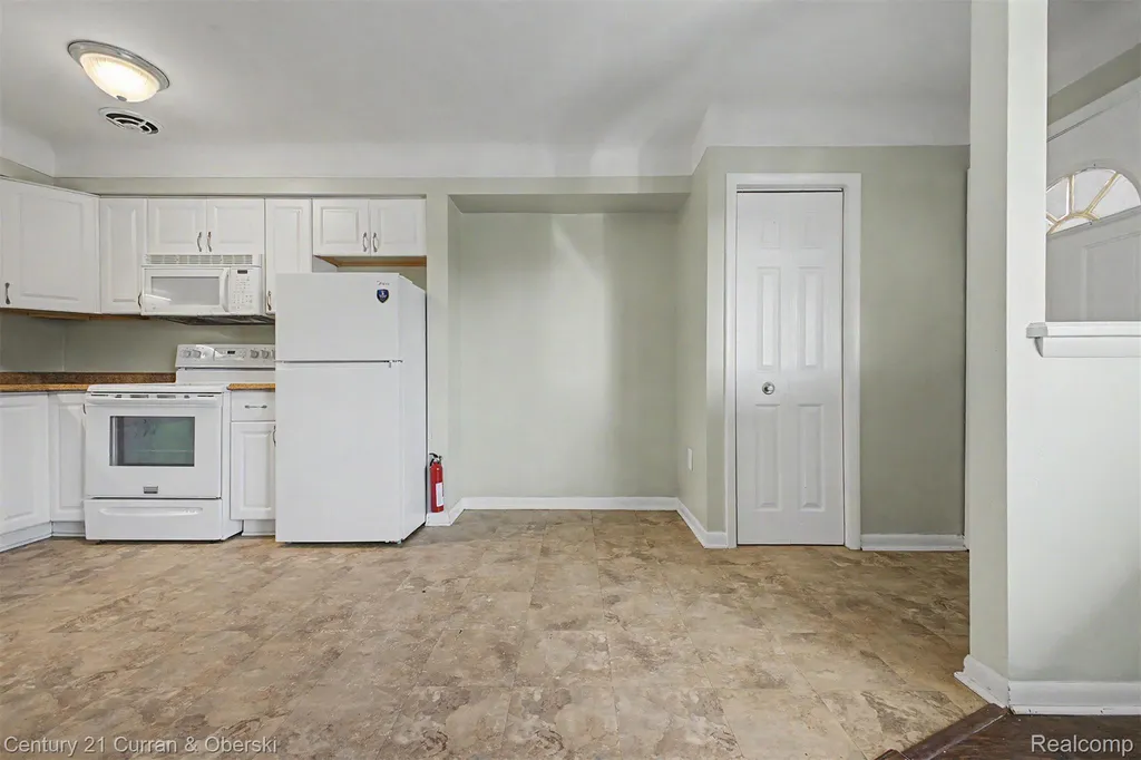 4222 Drouillard Street Lincoln Park City MI 48146