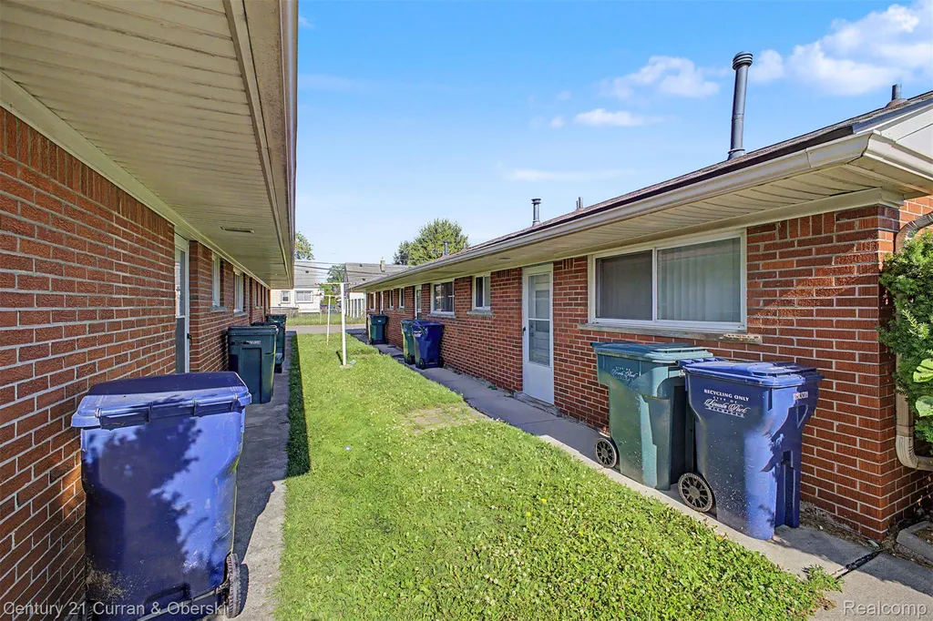 4222 Drouillard Street Lincoln Park City MI 48146