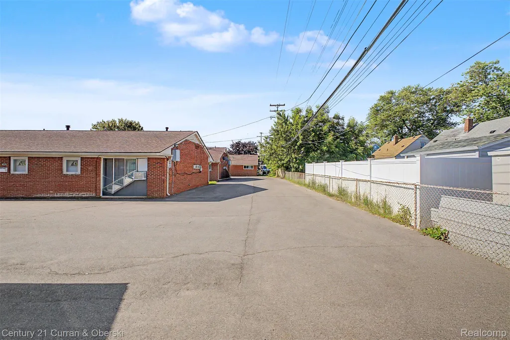 4222 Drouillard Street Lincoln Park City MI 48146