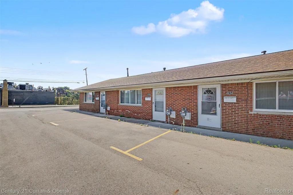 4222 Drouillard Street Lincoln Park City MI 48146