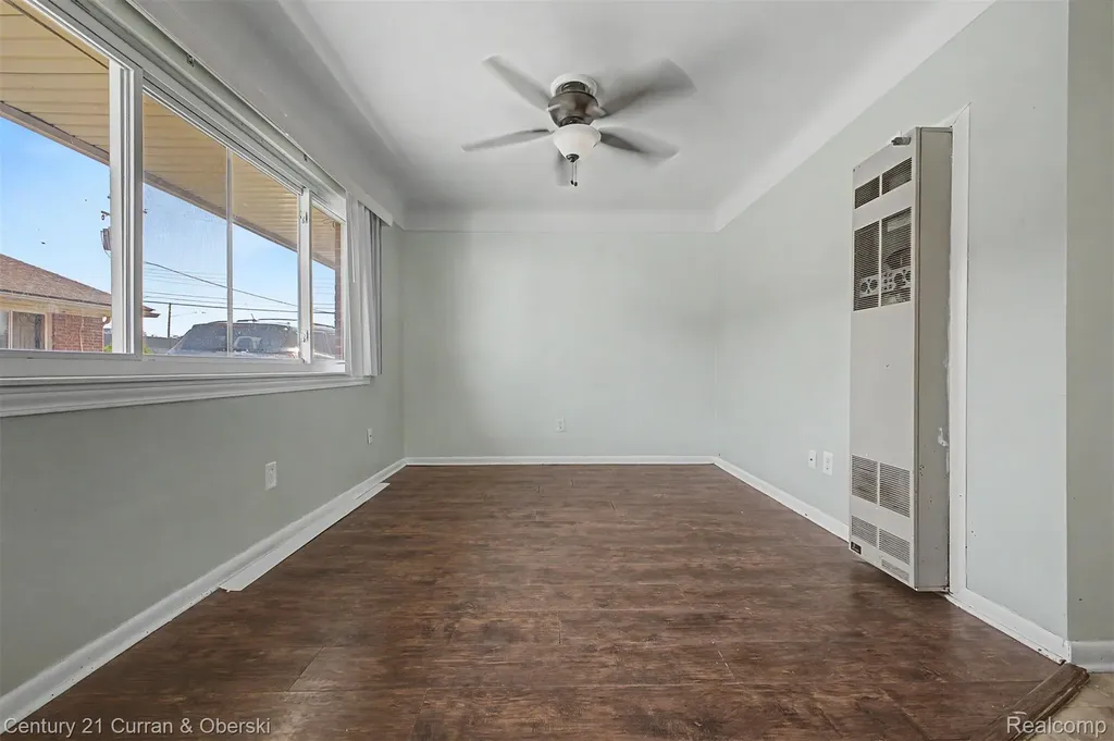 4222 Drouillard Street Lincoln Park City MI 48146