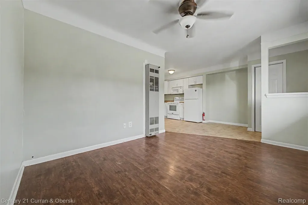 4222 Drouillard Street Lincoln Park City MI 48146