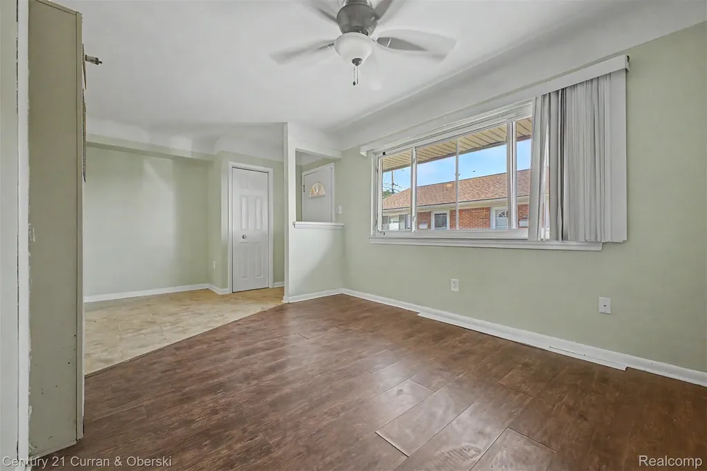 4222 Drouillard Street Lincoln Park City MI 48146