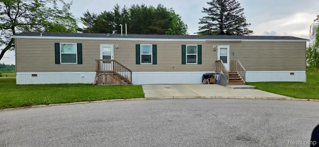 3300 Magnolia Court Midland City MI 48642