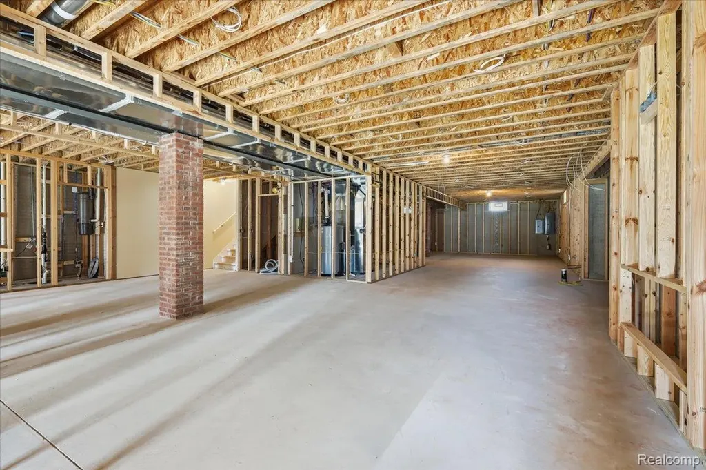 35339 W 13 Mile Road Farmington Hills City MI 48331