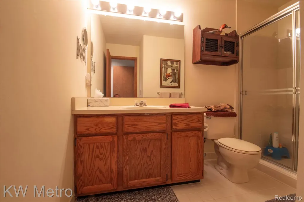 42664 Jason Court Sterling Heights City MI 48313