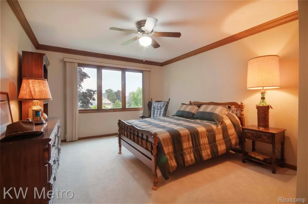 42664 Jason Court Sterling Heights City MI 48313