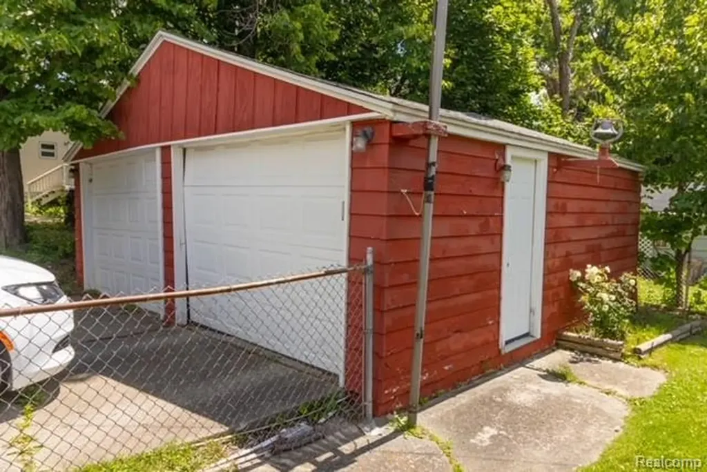 1401 Irene Avenue Flint City MI 48503
