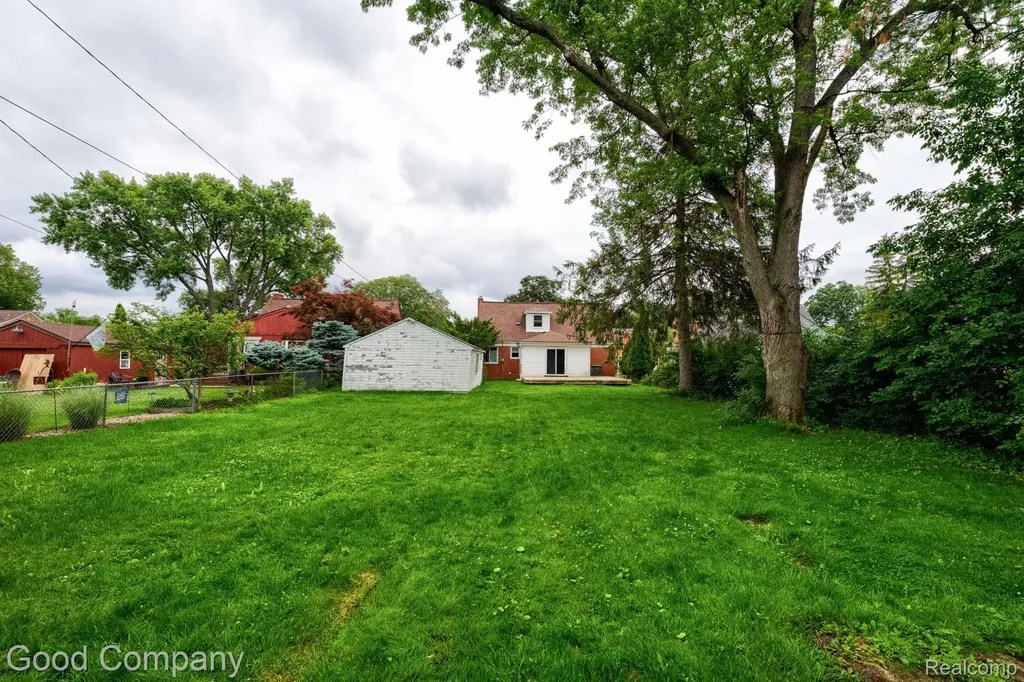 1921 Mcdonald Avenue Royal Oak City MI 48073