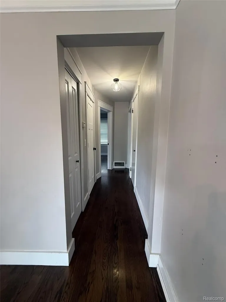 320 Flowerdale Street Ferndale City MI 48220