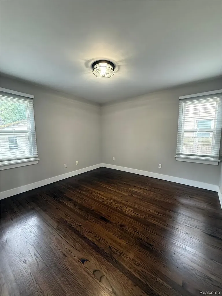320 Flowerdale Street Ferndale City MI 48220