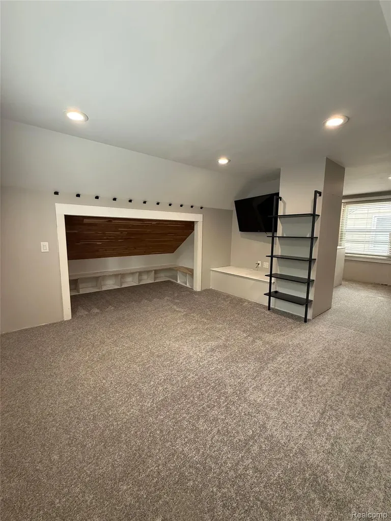 320 Flowerdale Street Ferndale City MI 48220