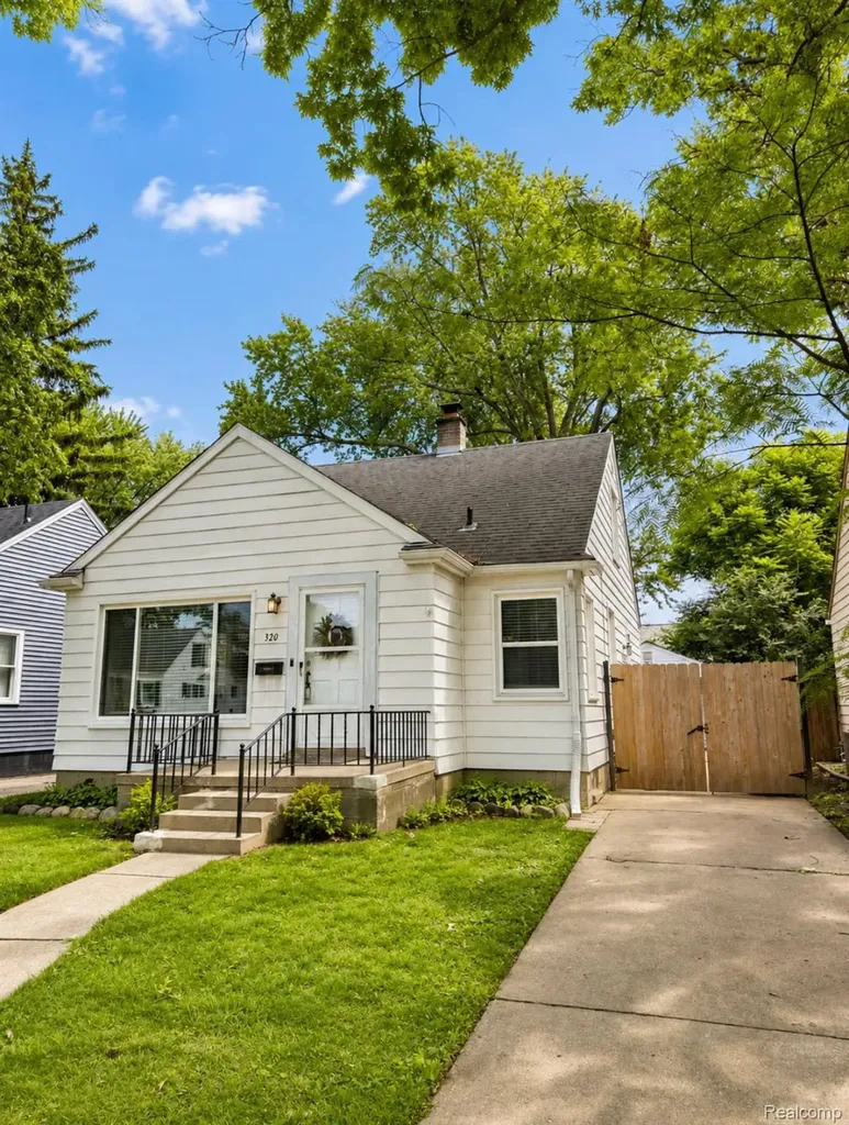 320 Flowerdale Street Ferndale City MI 48220