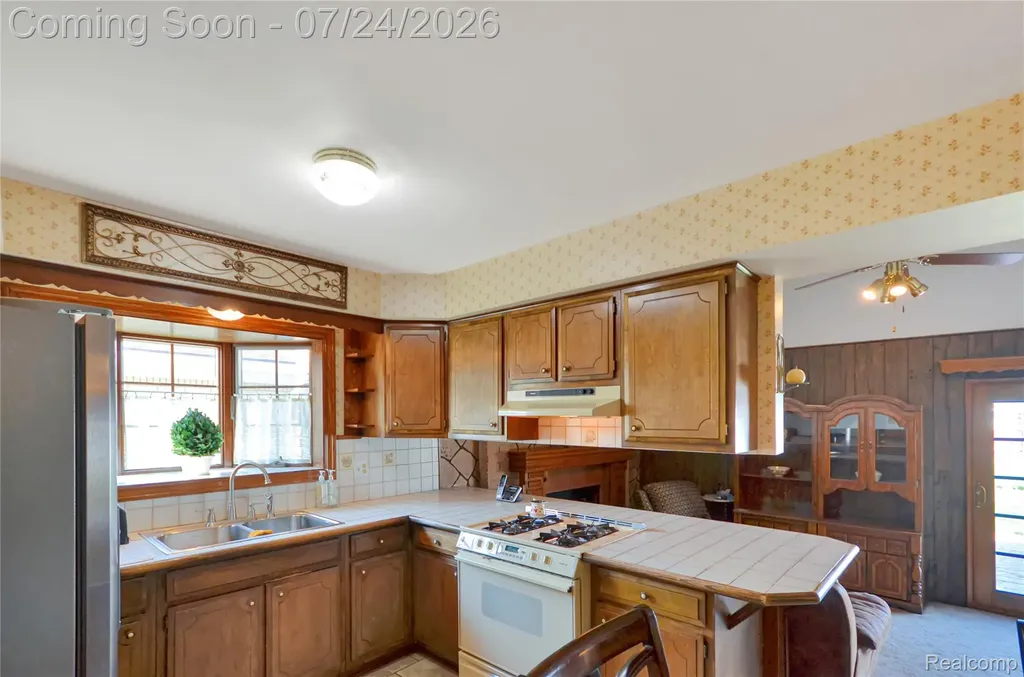 33633 Mina Drive Sterling Heights City MI 48312