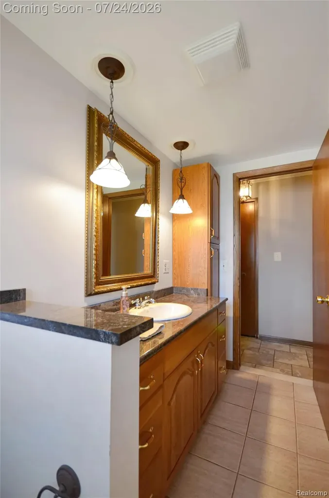33633 Mina Drive Sterling Heights City MI 48312