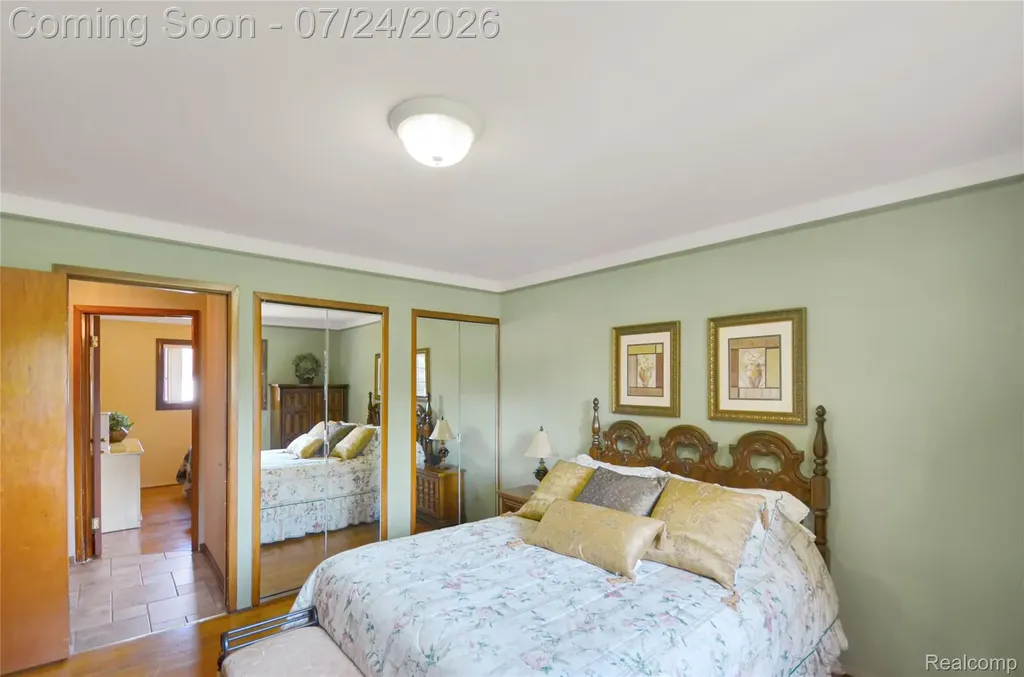 33633 Mina Drive Sterling Heights City MI 48312
