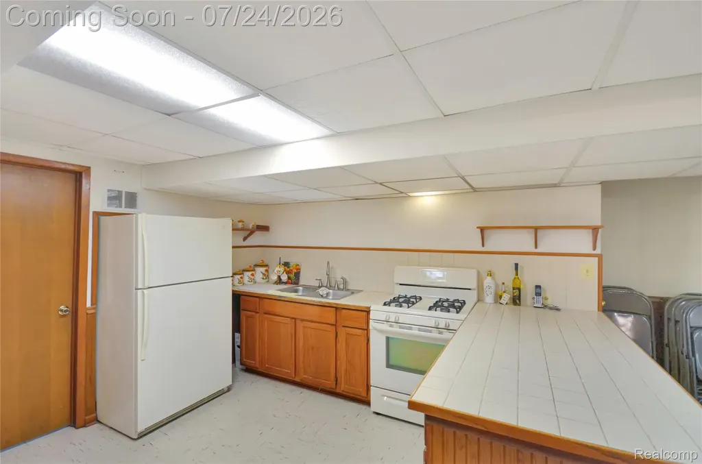 33633 Mina Drive Sterling Heights City MI 48312