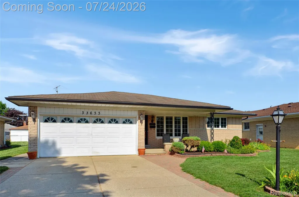 33633 Mina Drive Sterling Heights City MI 48312