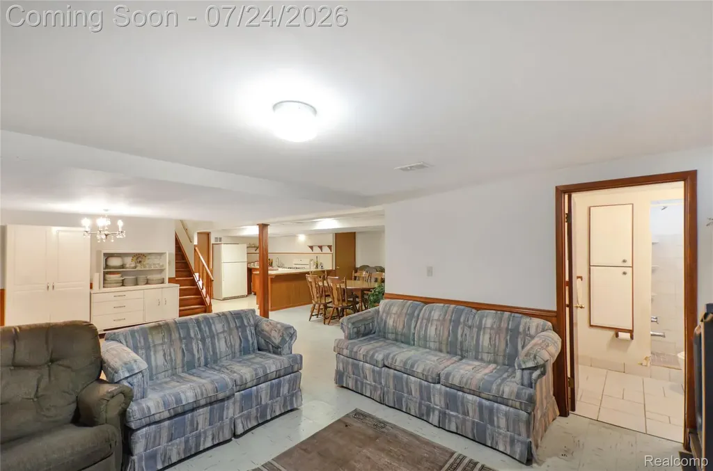33633 Mina Drive Sterling Heights City MI 48312