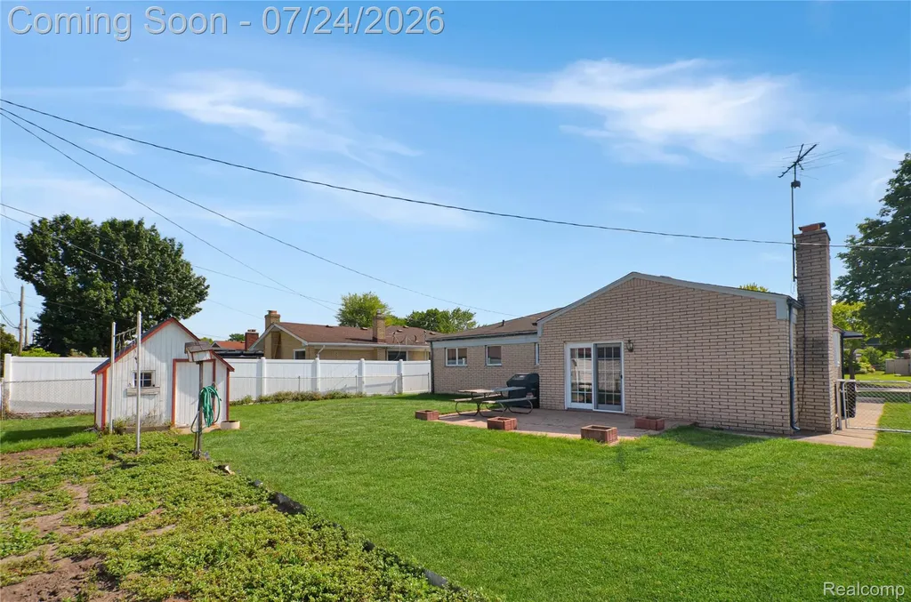33633 Mina Drive Sterling Heights City MI 48312