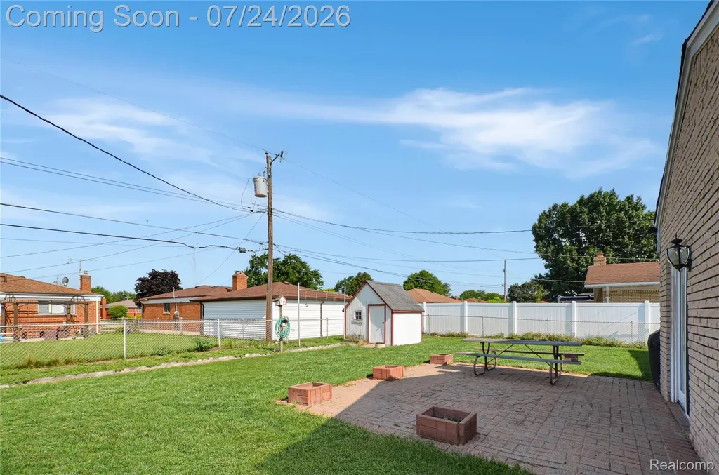 33633 Mina Drive Sterling Heights City MI 48312