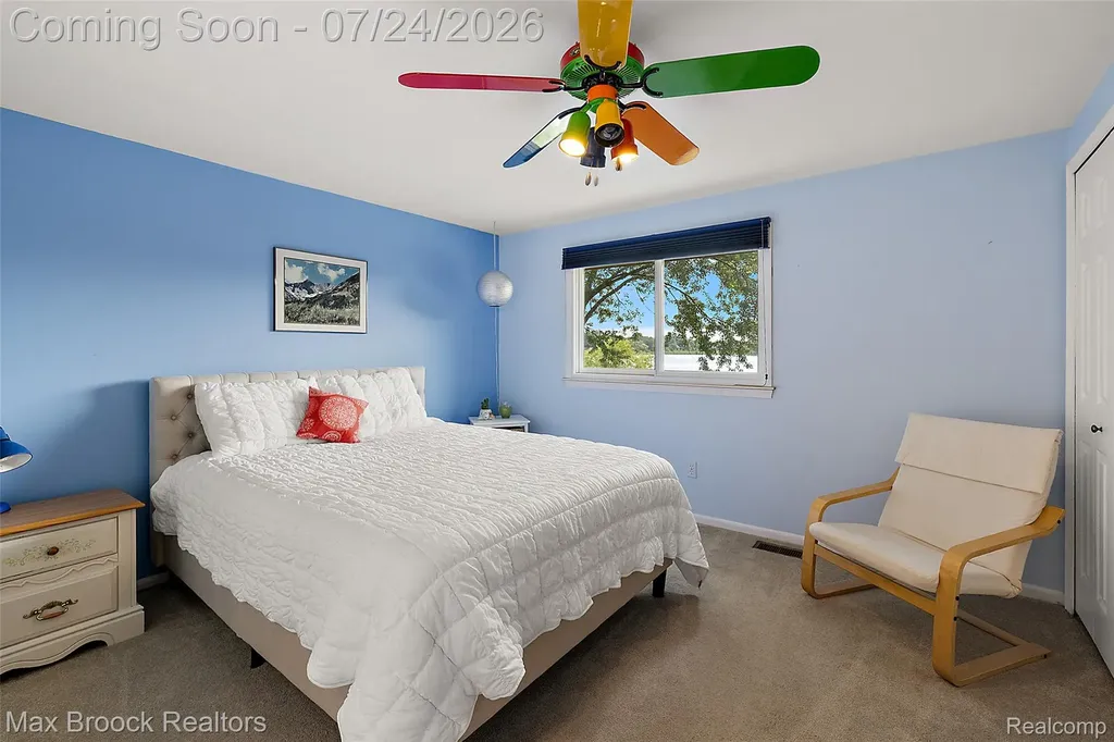 2445 Island View Drive West Bloomfield Charter Township MI 48324