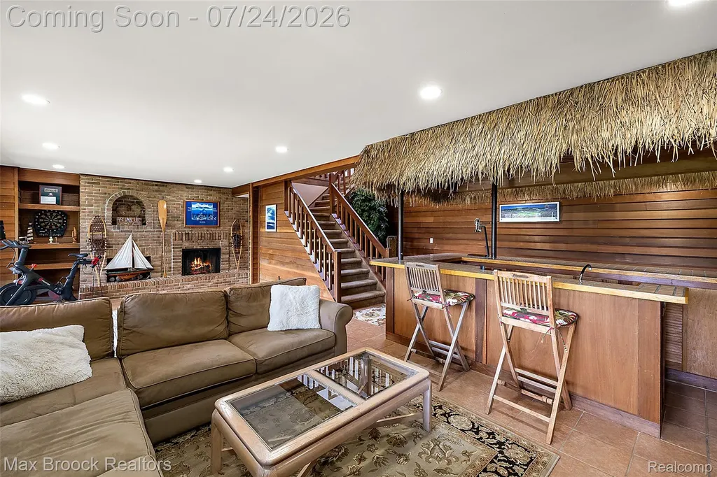 2445 Island View Drive West Bloomfield Charter Township MI 48324