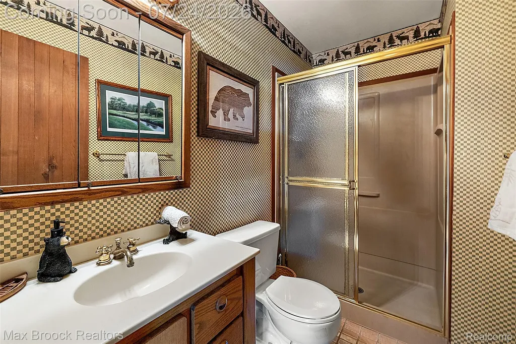 2445 Island View Drive West Bloomfield Charter Township MI 48324