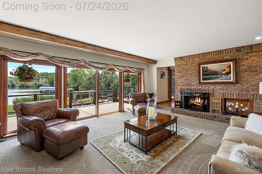 2445 Island View Drive West Bloomfield Charter Township MI 48324