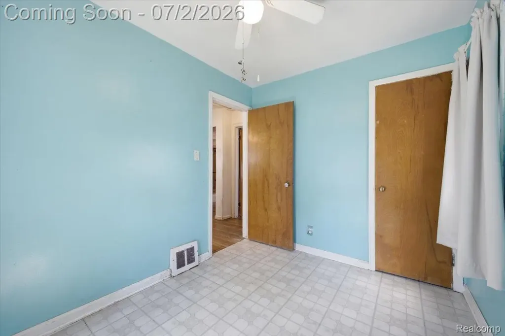 5202 Dupont Street Flint City MI 48505