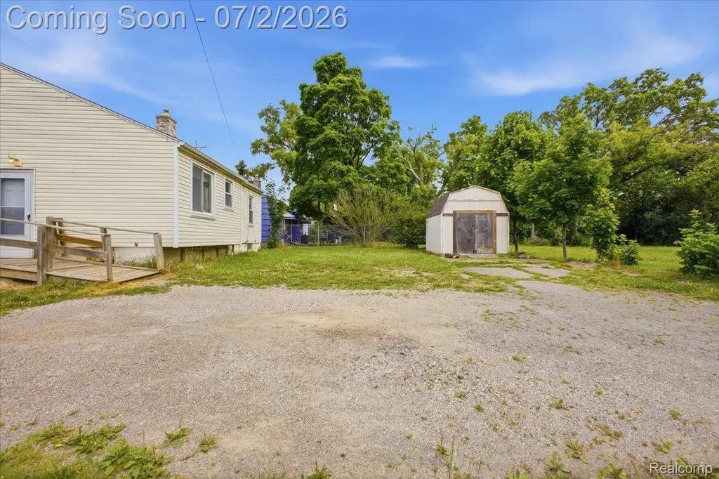 5202 Dupont Street Flint City MI 48505