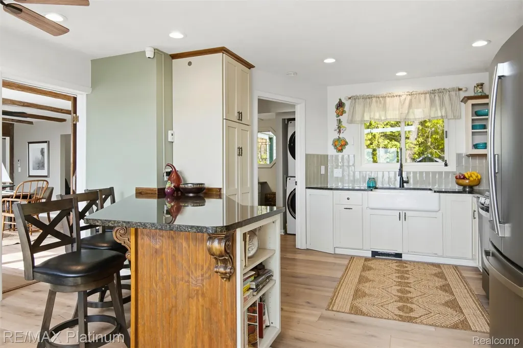 33090 East Side Drive Peaine Township MI 49782