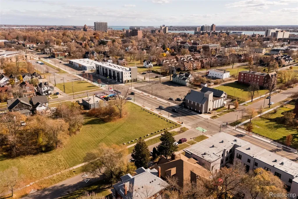 7319 Kercheval Street Detroit City MI 48214