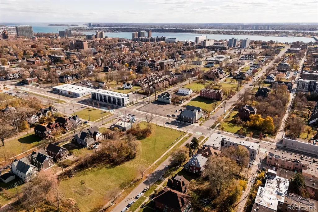 7319 Kercheval Street Detroit City MI 48214