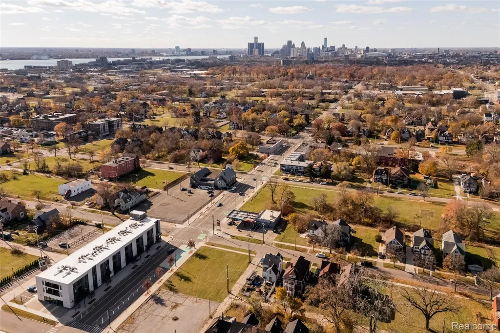 7319 Kercheval Street Detroit City MI 48214