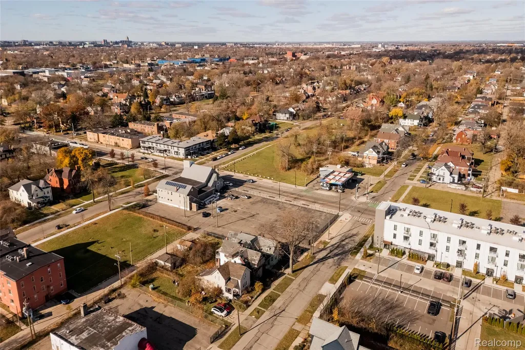 7319 Kercheval Street Detroit City MI 48214