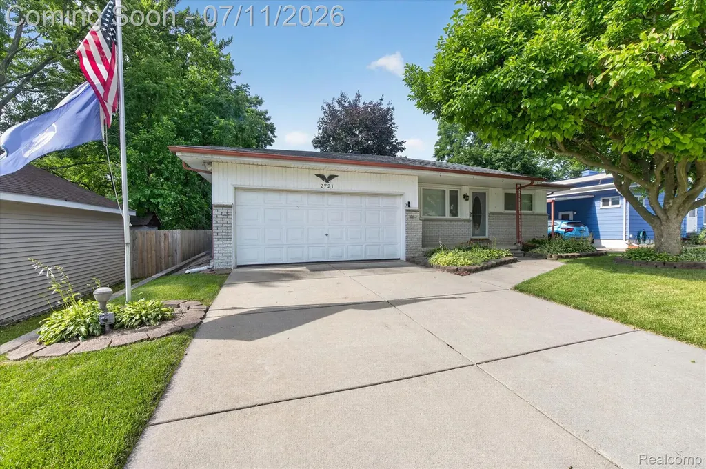 2721 Edgefield Drive Waterford Charter Township MI 48328