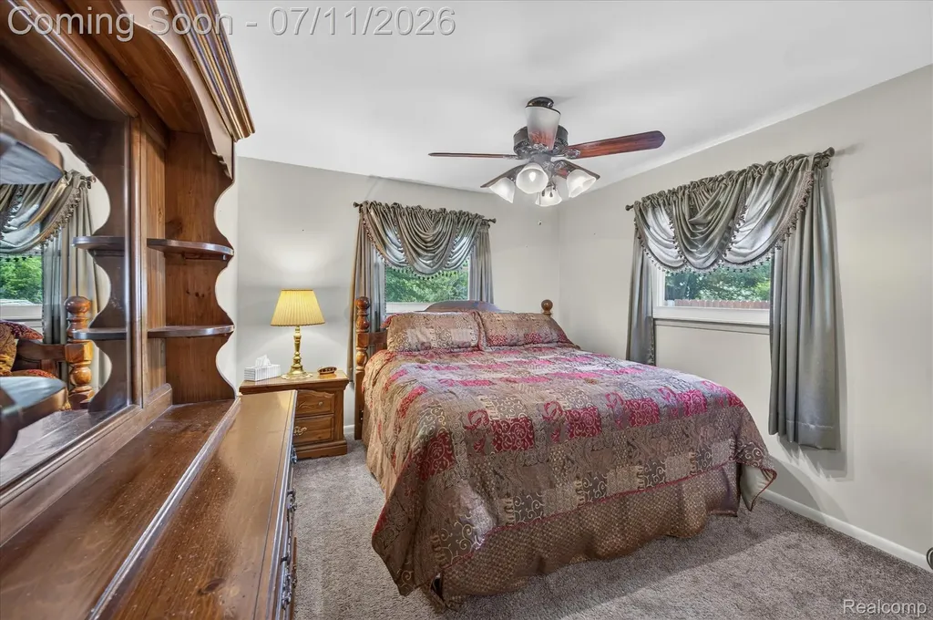 2721 Edgefield Drive Waterford Charter Township MI 48328