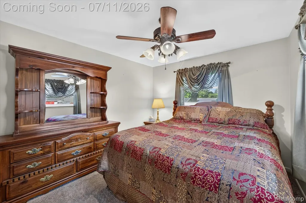 2721 Edgefield Drive Waterford Charter Township MI 48328