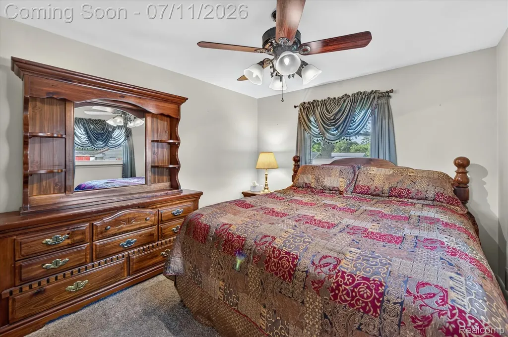 2721 Edgefield Drive Waterford Charter Township MI 48328