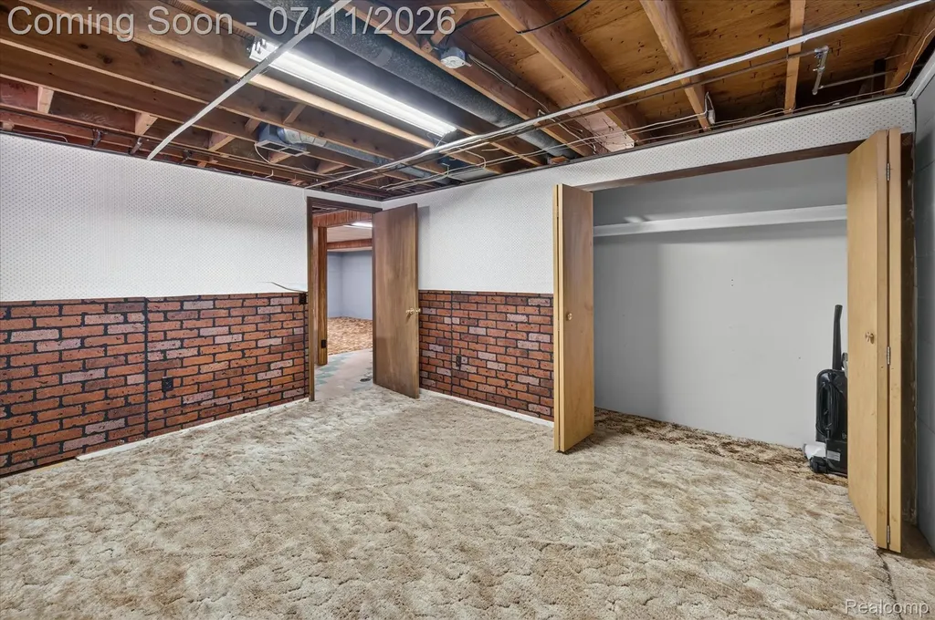 2721 Edgefield Drive Waterford Charter Township MI 48328