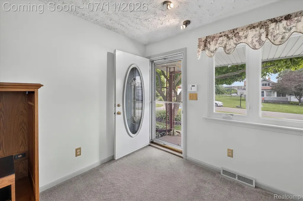 2721 Edgefield Drive Waterford Charter Township MI 48328
