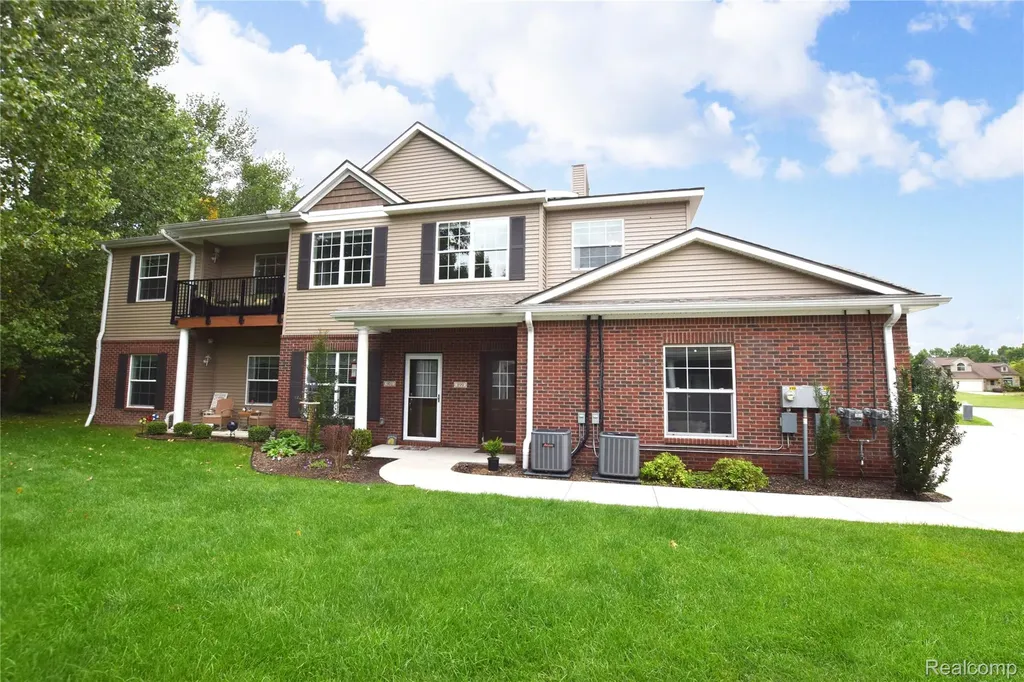 899 Watercress Lane Fenton City MI 48430