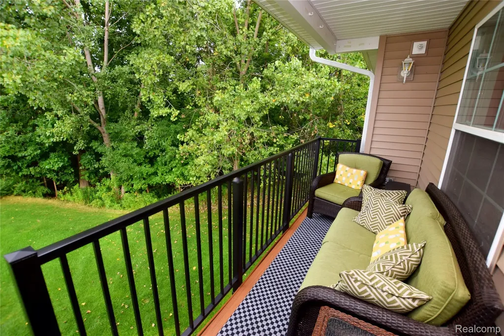 899 Watercress Lane Fenton City MI 48430