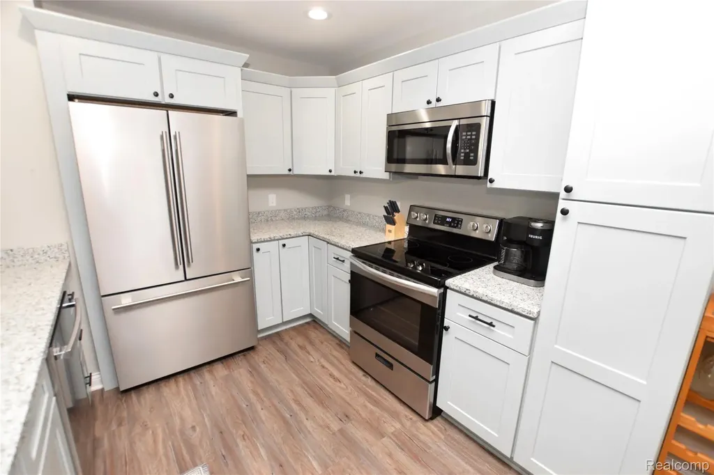 899 Watercress Lane Fenton City MI 48430