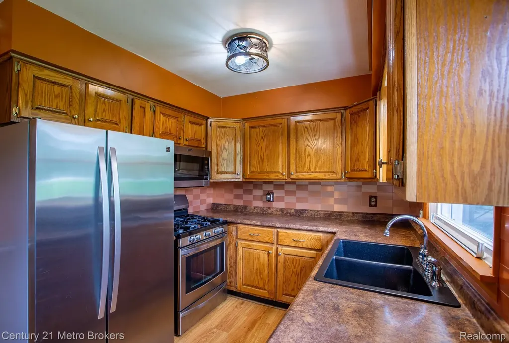 4373 Dexel Drive Burton City MI 48519