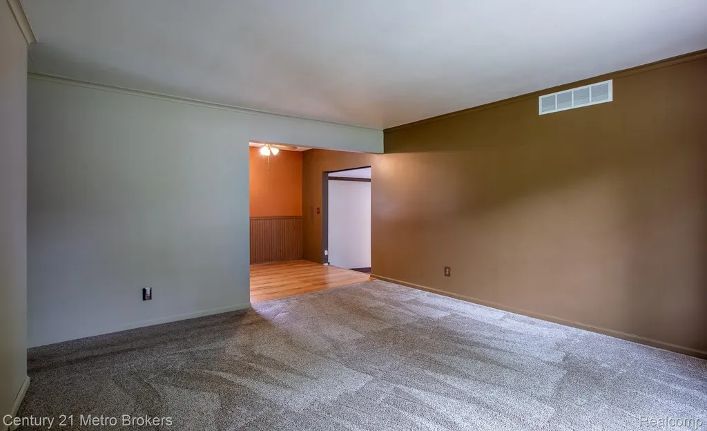 4373 Dexel Drive Burton City MI 48519