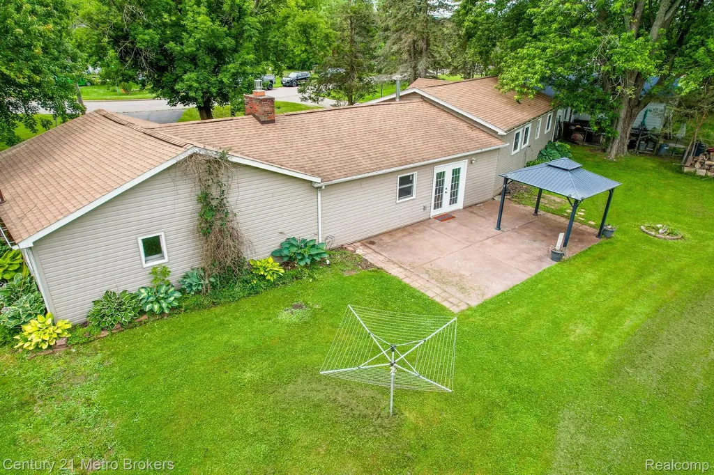 4373 Dexel Drive Burton City MI 48519